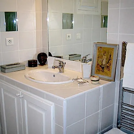 Elegant Flat Tropez With Terrace