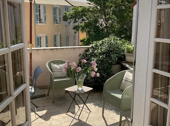 Elegant Flat Tropez With Terrace Saint-Tropez